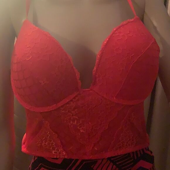 Red Bustier Corset Top - Picture 4 of 6